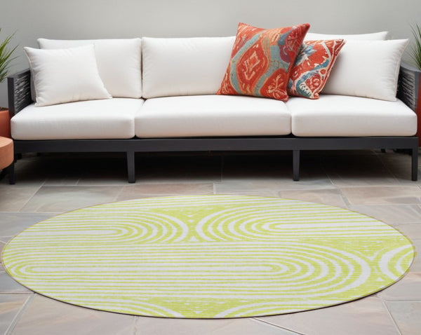 Homeroots 3' X 5' Stylish Abstract Washable Non-skid Area Rug For Indoor And Outdoor Use, Stain Resistant Green Polyester 561845