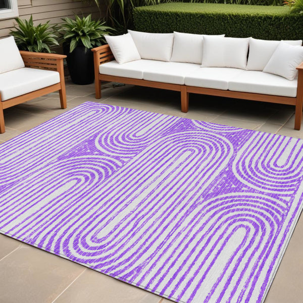 Homeroots 3' X 5' Stylish Abstract Washable Non-skid Area Rug For Indoor And Outdoor Use, Stain Resistant Purple Polyester 561855