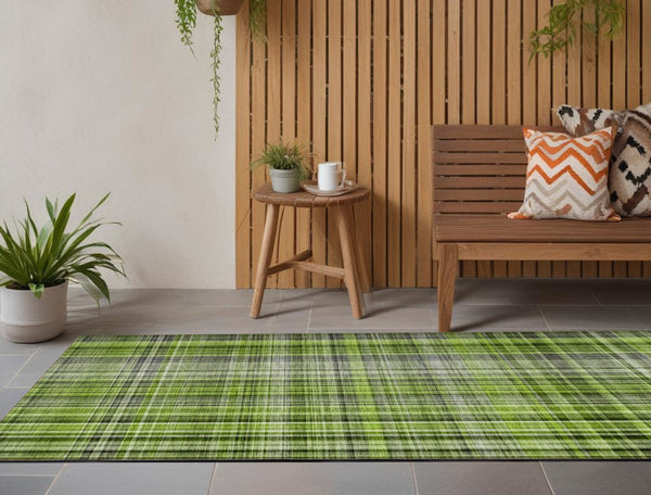 Homeroots 2' Stylish Plaid Washable Non-skid Indoor Outdoor Area Rug For Kids And Pets In Chic Design Green Polyester 561877