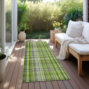 Homeroots 2' Stylish Plaid Washable Non-skid Indoor Outdoor Area Rug For Kids And Pets In Chic Design Green Polyester 561877