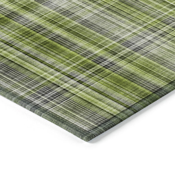 Homeroots 2' Stylish Plaid Washable Non-skid Indoor Outdoor Area Rug For Kids And Pets In Chic Design Green Polyester 561877
