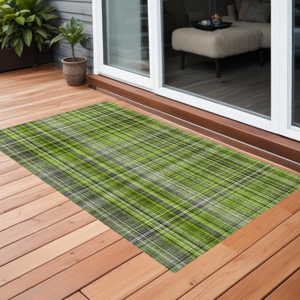 Homeroots 2' Stylish Plaid Washable Non-skid Indoor Outdoor Area Rug For Kids And Pets In Chic Design Green Polyester 561879