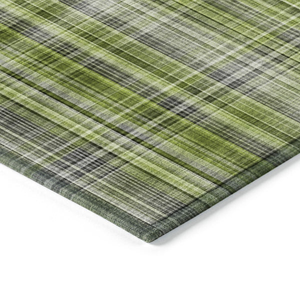 Homeroots 2' Stylish Plaid Washable Non-skid Indoor Outdoor Area Rug For Kids And Pets In Chic Design Green Polyester 561879