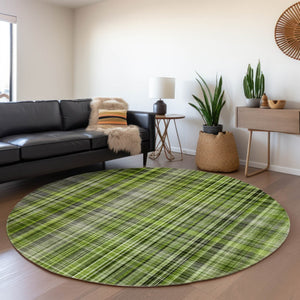Homeroots 2' Stylish Plaid Washable Non-skid Indoor Outdoor Area Rug For Kids And Pets In Chic Design Green Polyester 561881