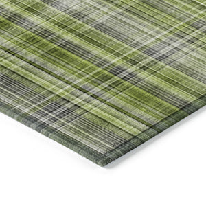 Homeroots 2' Stylish Plaid Washable Non-skid Indoor Outdoor Area Rug For Kids And Pets In Chic Design Green Polyester 561883