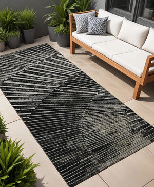 Homeroots 8' Runner Black And Ivory Abstract Washable Non Skid Indoor Outdoor Runner Rug Black Polyester 561949