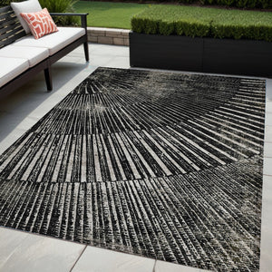 Homeroots 3' Abstract Washable Indoor Outdoor Area Rug – Stylish, Durable, And Stain-resistant For Any Space Black Polyester 561952