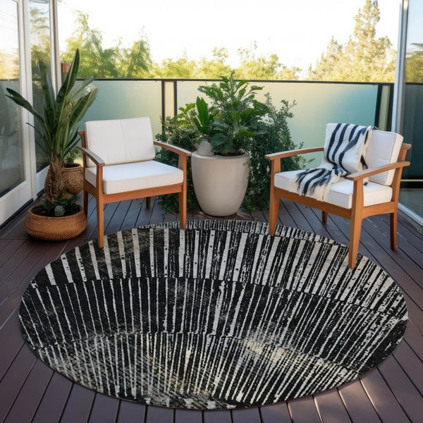 Homeroots 3' Abstract Washable Indoor Outdoor Area Rug – Stylish, Durable, And Stain-resistant For Any Space Black Polyester 561953