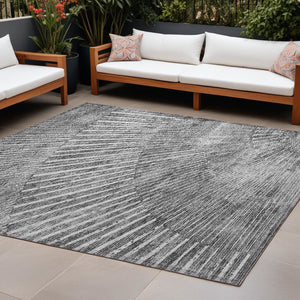 Homeroots 10' X 14' Gray And Ivory Abstract Washable Non Skid Indoor Outdoor Area Rug Gray Polyester 561974