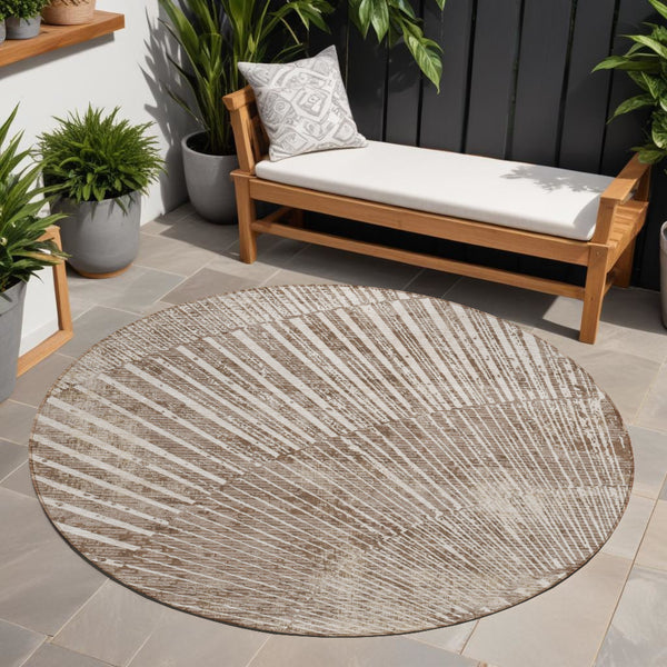 Homeroots 8' Round Taupe And Ivory Round Abstract Washable Non Skid Indoor Outdoor Area Rug Taupe Polyester 561998