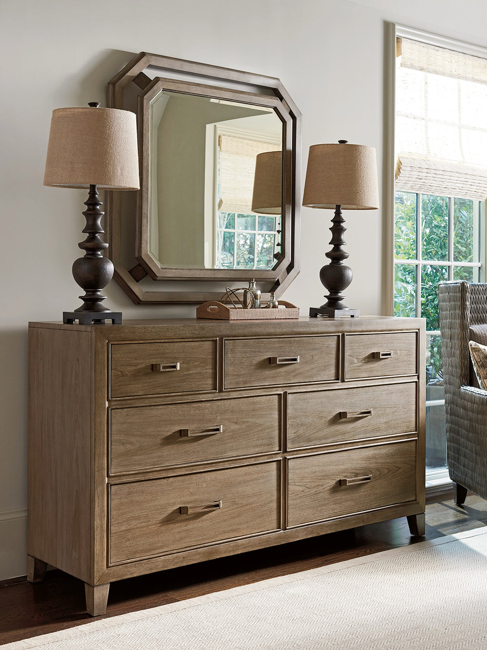 Lexington Tommy Bahama Home Lockeport 7-drawer Dresser - Embrace Casual Elegance With Weathered Driftwood And Custom Hardware Hatteras Gray  561-234