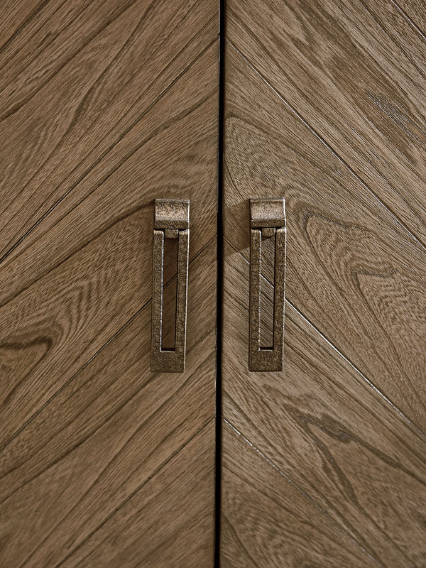 Lexington Tommy Bahama Home Spencer Buffet: Embrace Casual Elegance With Cypress Point's Weathered Driftwood And Custom Design Hatteras Gray  561-852