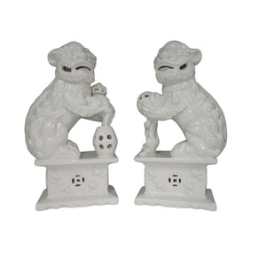 White Foo Dog - Pair White/Cream 385818 Chelsea House