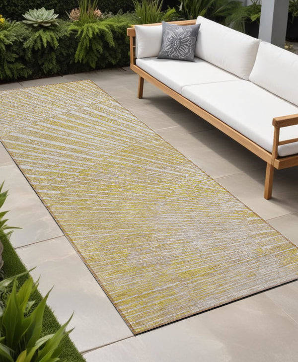 Homeroots 3' Abstract Washable Indoor Outdoor Area Rug – Stylish, Durable, And Stain-resistant For Any Space Wheat Polyester 562012