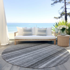 Homeroots 3' Blue Striped Washable Non-skid Area Rug - Stylish, Stain Resistant For Indoor Or Outdoor Use 8' Round Polyester 562043