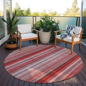 Homeroots 8' Round Gray Pink And Red Round Striped Washable Non Skid Indoor Outdoor Area Rug Red Polyester 562088