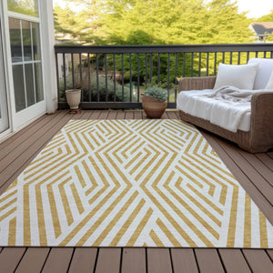 HomeRoots 5' Black and White Geometric Washable Area Rug - Stylish Non-Skid Design for Indoor & Outdoor Use 10' X 14' 562280