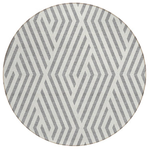 HomeRoots 5' Black and White Geometric Washable Area Rug - Stylish Non-Skid Design for Indoor & Outdoor Use 8' Round 562295