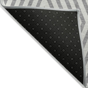 HomeRoots 5' Black and White Geometric Washable Area Rug - Stylish Non-Skid Design for Indoor & Outdoor Use 9' X 12' 562297