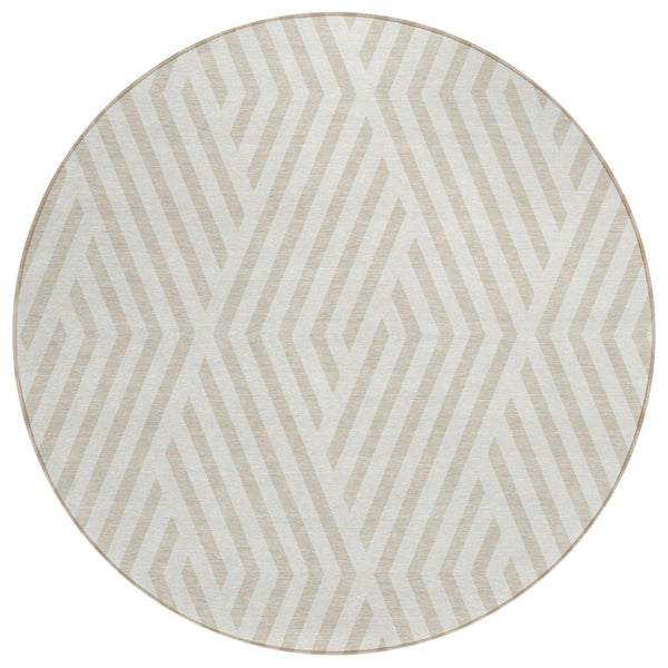 HomeRoots 5' Black and White Geometric Washable Area Rug - Stylish Non-Skid Design for Indoor & Outdoor Use 8' Round 562304
