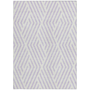 HomeRoots 5' Black and White Geometric Washable Area Rug - Stylish Non-Skid Design for Indoor & Outdoor Use 8' X 10' 562314