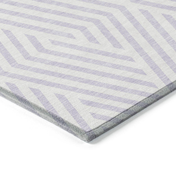 HomeRoots 5' Black and White Geometric Washable Area Rug - Stylish Non-Skid Design for Indoor & Outdoor Use 10' X 14' 562316