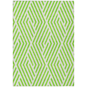 HomeRoots 5' Black and White Geometric Washable Area Rug - Stylish Non-Skid Design for Indoor & Outdoor Use 9' X 12' 562324