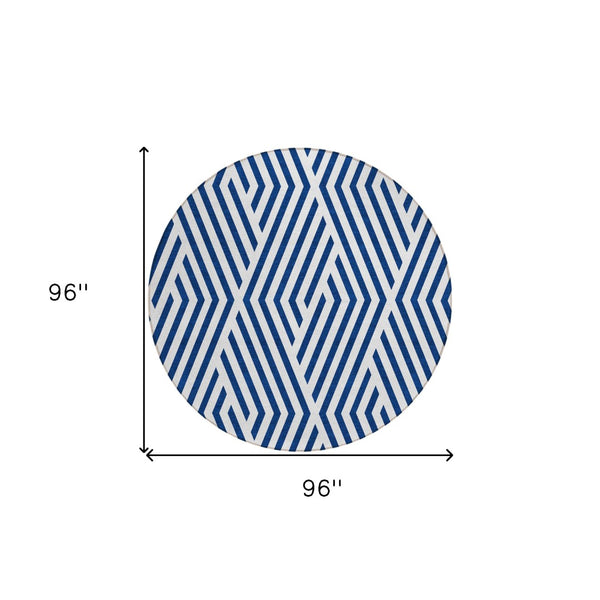 HomeRoots 5' Black and White Geometric Washable Area Rug - Stylish Non-Skid Design for Indoor & Outdoor Use 8' Round 562331