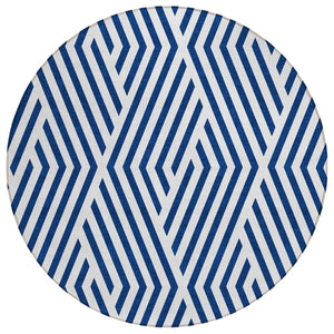 HomeRoots 5' Black and White Geometric Washable Area Rug - Stylish Non-Skid Design for Indoor & Outdoor Use 8' Round 562331