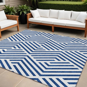 HomeRoots 5' Black and White Geometric Washable Area Rug - Stylish Non-Skid Design for Indoor & Outdoor Use 8' X 10' 562332