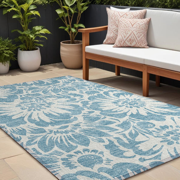 HomeRoots 5' Green and Ivory Floral Area Rug – Stylish, Washable, Non-Skid Design Perfect for Indoor & Outdoor Use 10' X 14' 562442