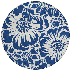 HomeRoots 5' Green and Ivory Floral Area Rug – Stylish, Washable, Non-Skid Design Perfect for Indoor & Outdoor Use 8' Round 562484