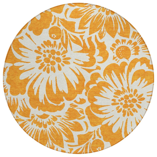 HomeRoots 5' Green and Ivory Floral Area Rug – Stylish, Washable, Non-Skid Design Perfect for Indoor & Outdoor Use 8' Round 562493