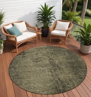Homeroots 8' Runner Stylish Abstract Washable Non-skid Indoor Outdoor Rug For Kids And Pets - Stain Resistant 8' Round Polyester 562691