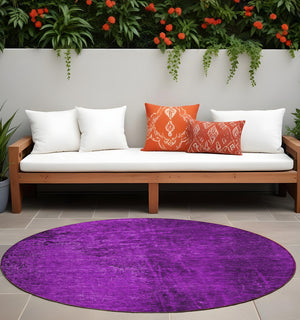 Homeroots 8' Round Purple Round Abstract Washable Non Skid Indoor Outdoor Area Rug Purple Polyester 562727