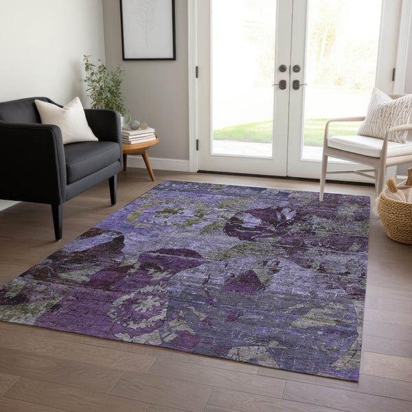 HomeRoots 5' Vibrant Blue Floral Washable Area Rug for Indoor & Outdoor Spaces - Durable, Stylish & Easy Care 8' X 10' 562782