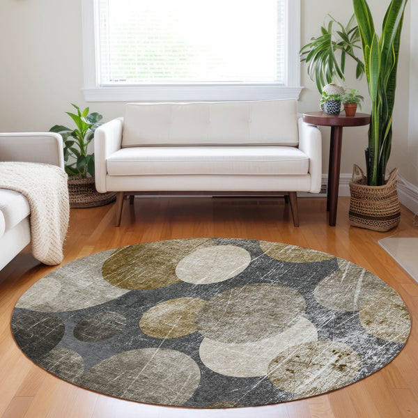 Homeroots 8' X 8' Brown Beige And Ivory Round Abstract Washable Non Skid Indoor Outdoor Area Rug Brown Polyester 562913