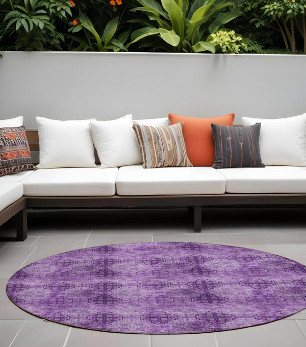 HomeRoots 5' Elegant Eggplant Floral Medallion Area Rug – Washable, Non-Skid, Ideal for Indoor & Outdoor Use 8' Round 562949