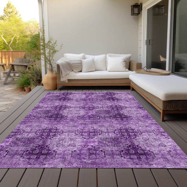 Homeroots 5' Eggplant Floral Medallion Washable Area Rug – Non-skid Design Perfect For Indoor & Outdoor Use 8' X 10' Polyester 562950