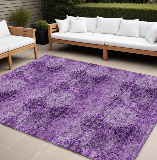 Homeroots 5' Eggplant Floral Medallion Washable Area Rug – Non-skid Design Perfect For Indoor & Outdoor Use 10' X 14' Polyester 562952