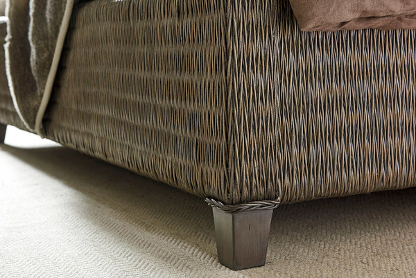 Lexington Tommy Bahama Home Driftwood Isle Woven Platform Bed - Embrace Casual Elegance With Tommy Bahama's Unique Design Aesthetic Smoke Gray  562-134c