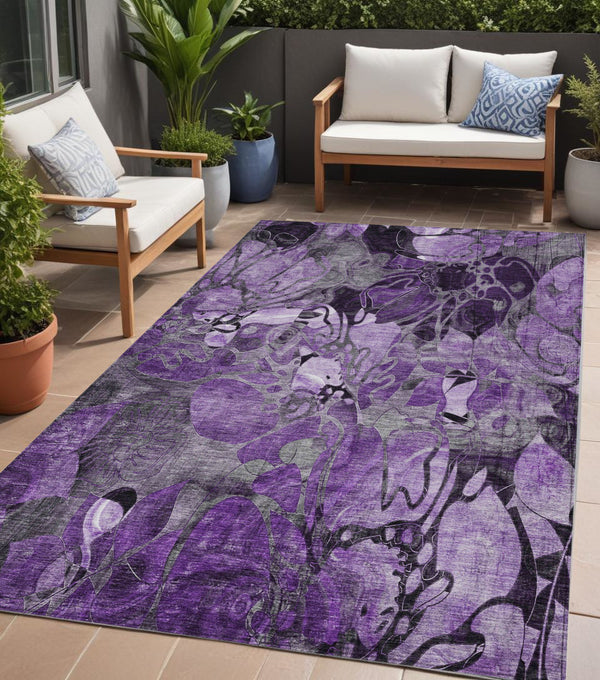 Homeroots 2' Abstract Washable Indoor Outdoor Runner Rug – Stylish Artistry For Your Living Space And More! 5' X 8' Polyester 563065
