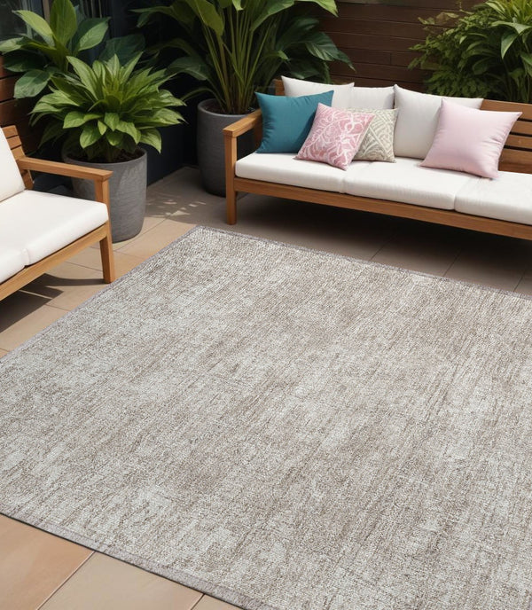 Homeroots 10' X 14' Ivory Abstract Washable Non Skid Indoor Outdoor Area Rug Ivory Polyester 563123