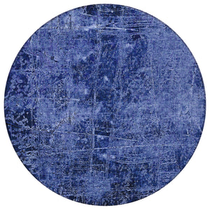 Homeroots 8' Round Navy Blue Round Abstract Washable Non Skid Indoor Outdoor Area Rug Navy Polyester 563138
