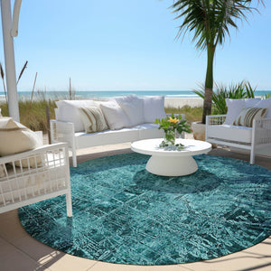 Homeroots 8' Round Teal Round Abstract Washable Non Skid Indoor Outdoor Area Rug Teal Polyester 563156