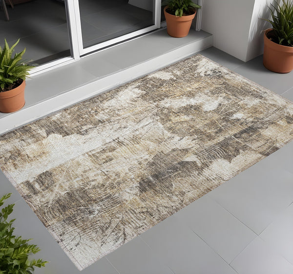 Homeroots 3' Elegant Floral Washable Non-skid Area Rug For Indoor And Outdoor Spaces - Stain Resistant Comfort 3' X 5' Polyester 563163