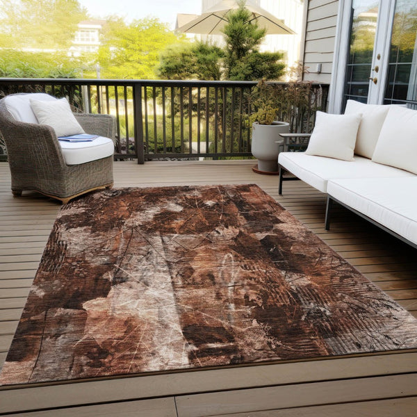 HomeRoots 5' Elegant Taupe and Ivory Floral Washable Area Rug for Indoor and Outdoor Use - Non-Skid Design 5' X 8' 563191