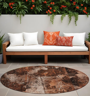 Homeroots 8' Round Orange Round Floral Washable Non Skid Indoor Outdoor Area Rug Paprika Polyester 563192