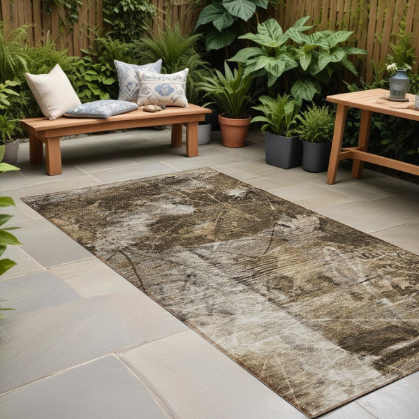 Homeroots 3' Elegant Floral Washable Non-skid Area Rug For Indoor And Outdoor Spaces - Stain Resistant Comfort Taupe Polyester 563197