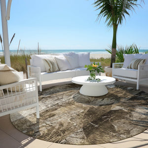 Homeroots 3' Elegant Floral Washable Non-skid Area Rug For Indoor And Outdoor Spaces - Stain Resistant Comfort 8' Round Polyester 563201